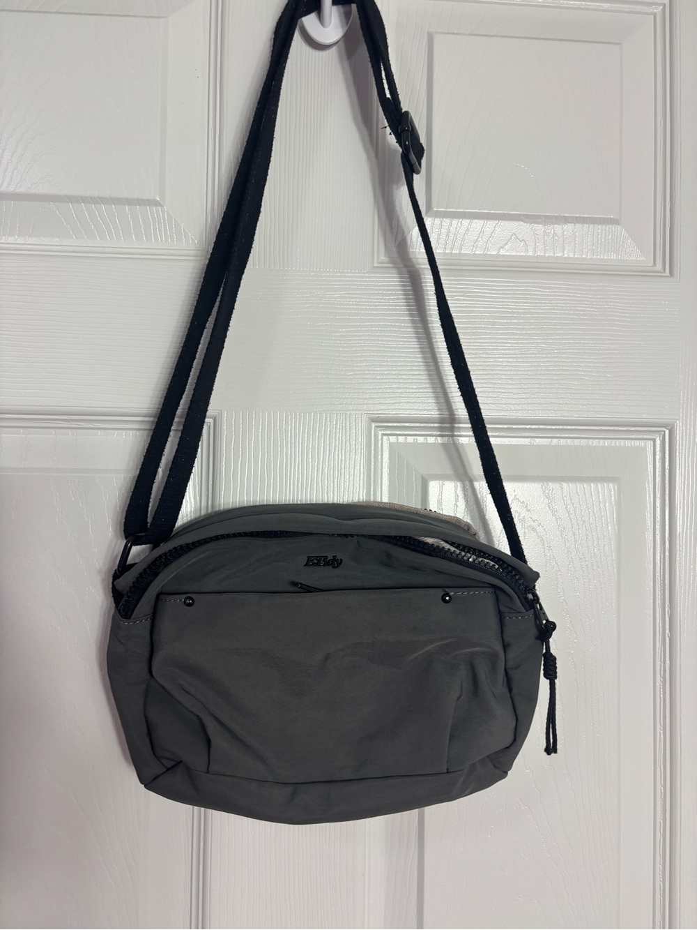 Women’s Crossbody Shoulder Bag in Dark Gray